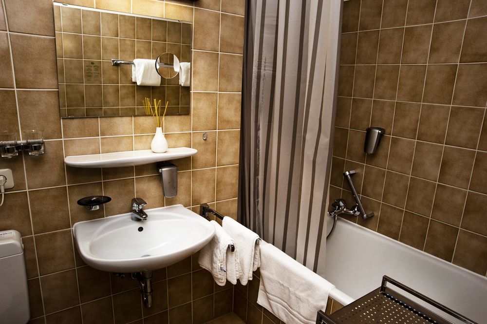 Stadt-Hotel Loerrach Gbr Экстерьер фото
