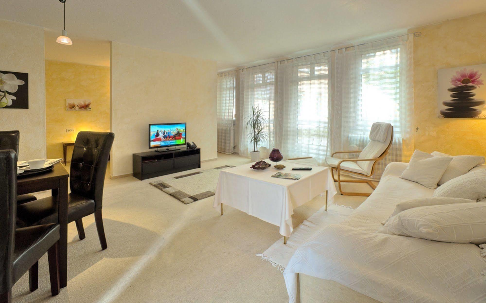 Stadt-Hotel Loerrach Gbr Экстерьер фото